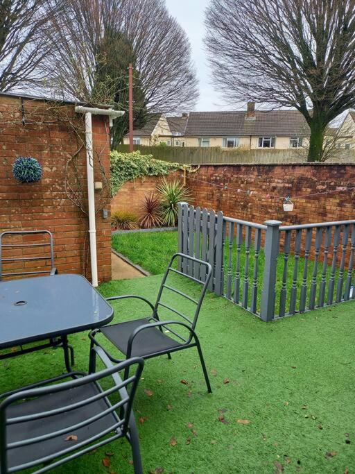Modernised Home With 2 Bedrooms In Cardiff Exterior photo